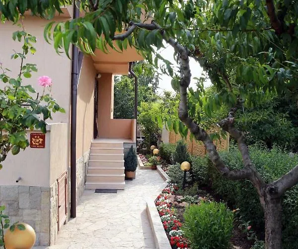 Ivanovi Vendégház Csernomorec